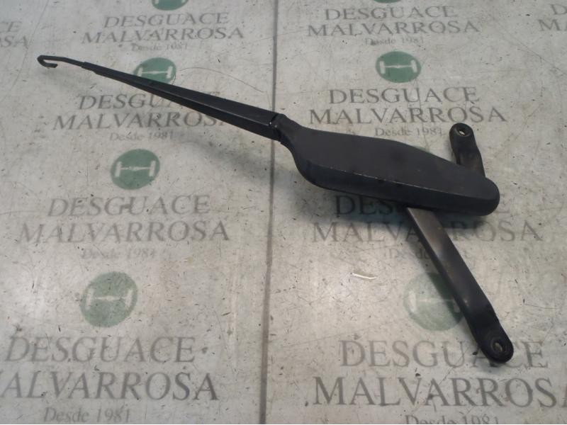 Recambio de brazo limpia delantero derecho para nissan almera tino (v10m) ambience referencia OEM IAM   