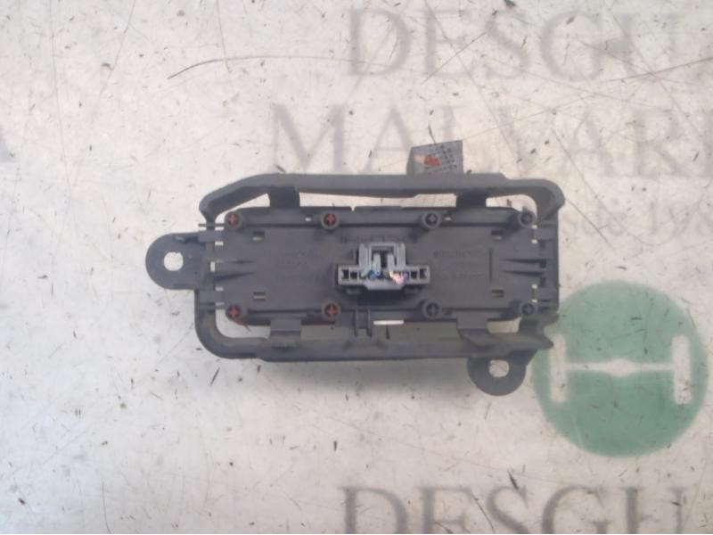 Recambio de warning para renault scenic ii confort authentique referencia OEM IAM 8200107808 8200107808 88040003