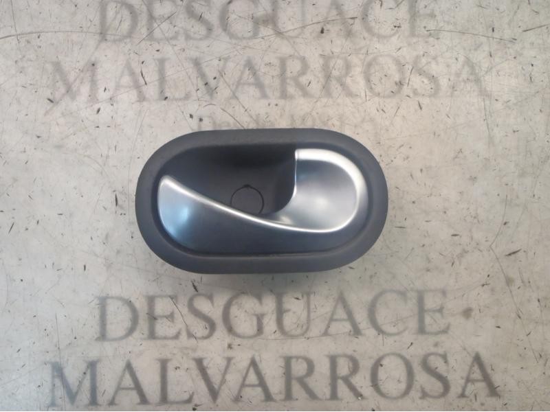 Recambio de maneta interior delantera derecha para renault scenic ii confort authentique referencia OEM IAM 8200174074  
