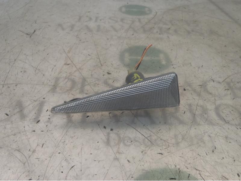 Recambio de piloto lateral izquierdo para renault scenic ii confort authentique referencia OEM IAM 8200431006  