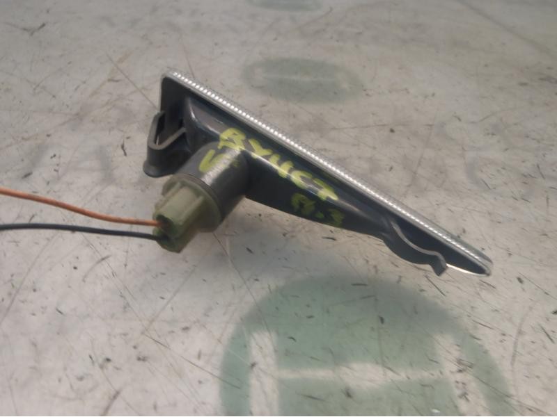 Recambio de piloto lateral izquierdo para renault scenic ii confort authentique referencia OEM IAM 8200431006  