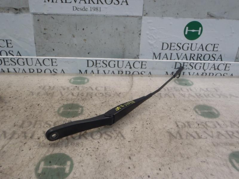 Recambio de brazo limpia delantero derecho para opel astra h ber. enjoy referencia OEM IAM   