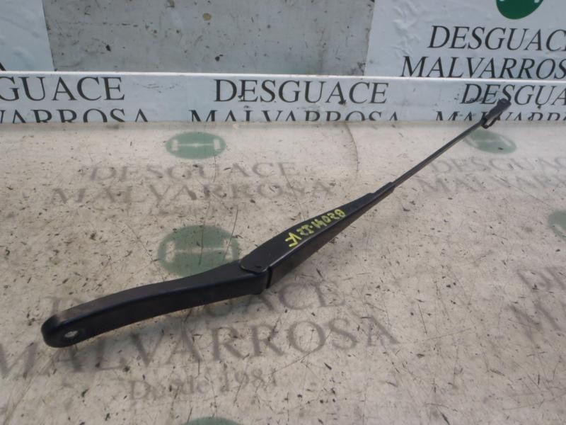 Recambio de brazo limpia delantero izquierdo para opel astra h ber. enjoy referencia OEM IAM   