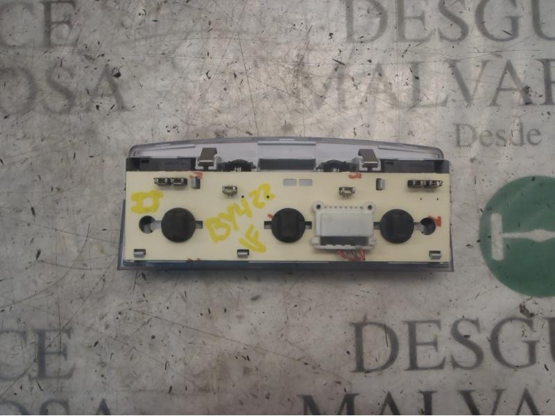 Recambio de piloto interior para bmw serie 5 berlina (e60) 530d referencia OEM IAM 63316962057  