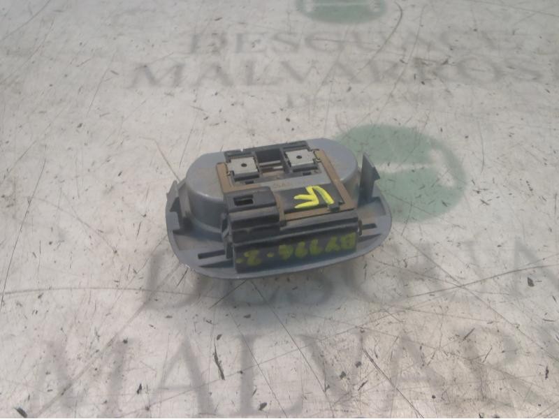 Recambio de piloto interior para kia sorento 2.5 crdi ex referencia OEM IAM   