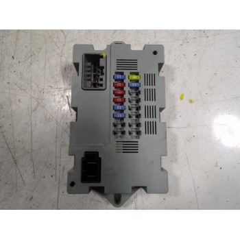 CAJA RELES / FUSIBLES LR041091 CPLA14Q073AA 1509010684