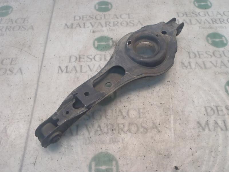Recambio de soporte brazo suspension trasero derecho para ford focus turnier (cb4) trend referencia OEM IAM   