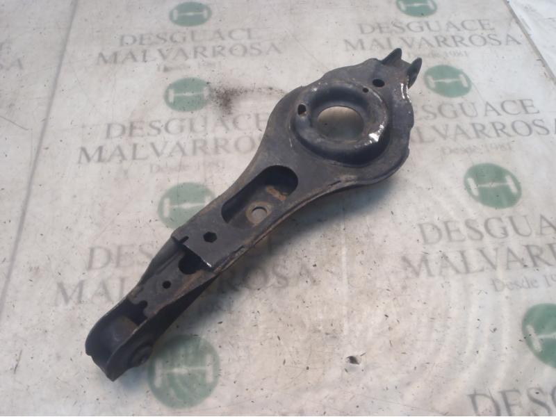 Recambio de soporte brazo suspension trasero izquierdo para ford focus turnier (cb4) trend referencia OEM IAM   