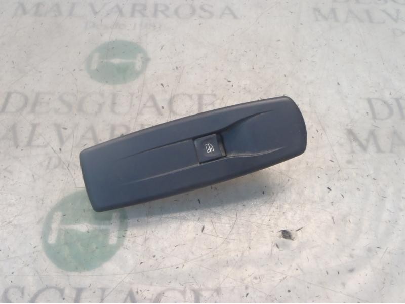 Recambio de mando elevalunas delantero derecho para renault megane iii berlina 5 p expression referencia OEM IAM   