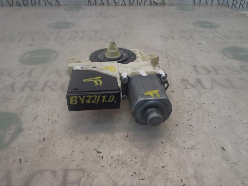 Recambio de motor elevalunas trasero derecho para renault megane iii berlina 5 p expression referencia OEM IAM   