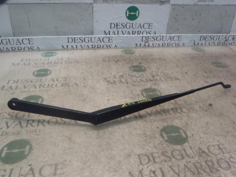 Recambio de brazo limpia delantero derecho para nissan x-trail (t30) comfort referencia OEM IAM 288868H900  