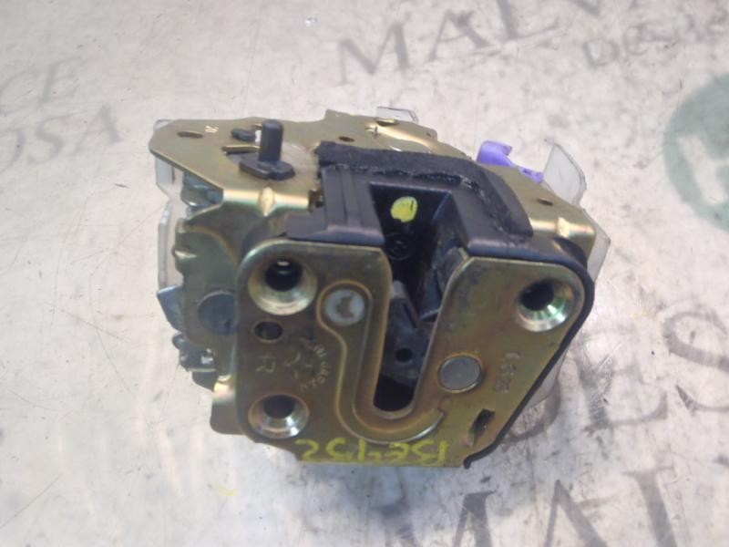 Recambio de cerradura puerta trasera derecha para nissan x-trail (t30) comfort referencia OEM IAM 82502AA210  