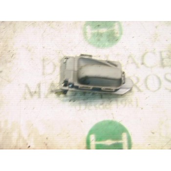 MANETA INTERIOR DELANTERA IZQUIERDA 