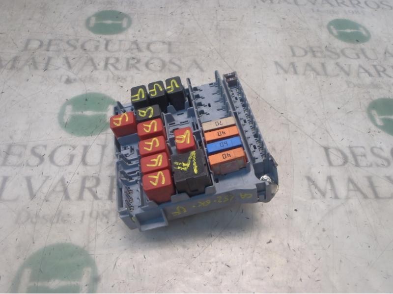 Recambio de caja reles / fusibles para fiat nuova 500 (150) 1.4 16v cat (169a3000) referencia OEM IAM   