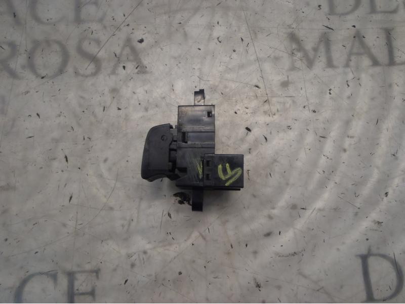 Recambio de mando elevalunas trasero derecho para nissan primera berlina (p12) acenta referencia OEM IAM   