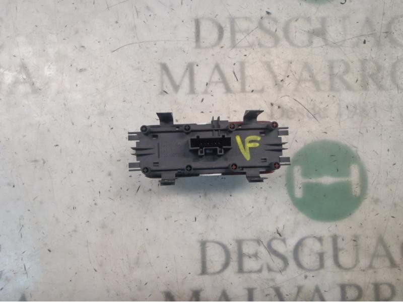 Recambio de warning para renault scenic ii confort authentique referencia OEM IAM   