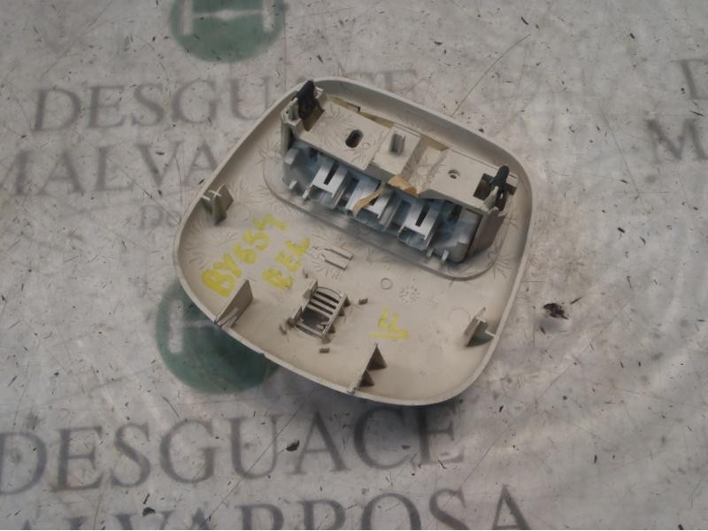 Recambio de piloto interior para citroën c4 berlina lx referencia OEM IAM   