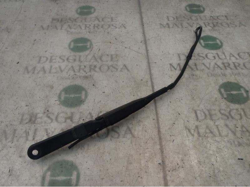 Recambio de brazo limpia delantero izquierdo para renault mascot 160.35 referencia OEM IAM   