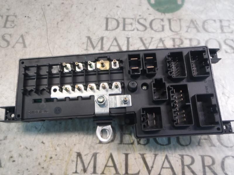 Recambio de caja reles / fusibles para volvo s60 berlina 2.4 d referencia OEM IAM 8678449 8678449 