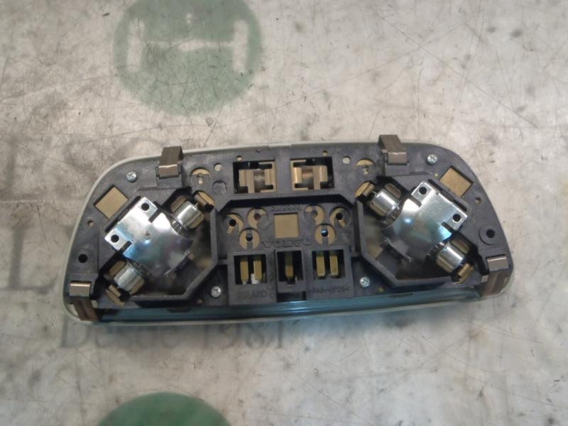 Recambio de piloto interior para volvo s60 berlina 2.4 d referencia OEM IAM 9476496  