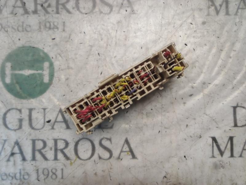 Recambio de caja reles / fusibles para renault clio iii dynamique referencia OEM IAM   