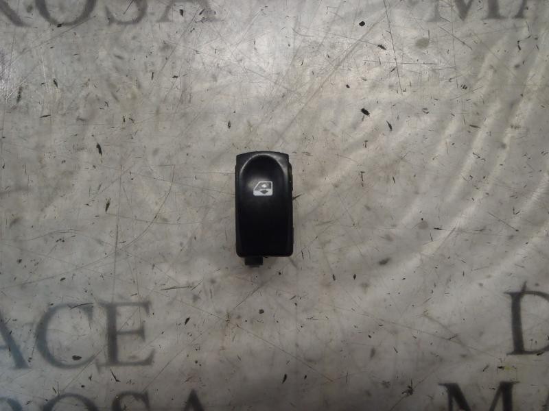Recambio de mando elevalunas delantero derecho para renault clio iii luxe privilege referencia OEM IAM   