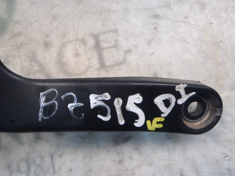 Recambio de brazo limpia delantero izquierdo para volkswagen polo berlina (6n2) trendline referencia OEM IAM   