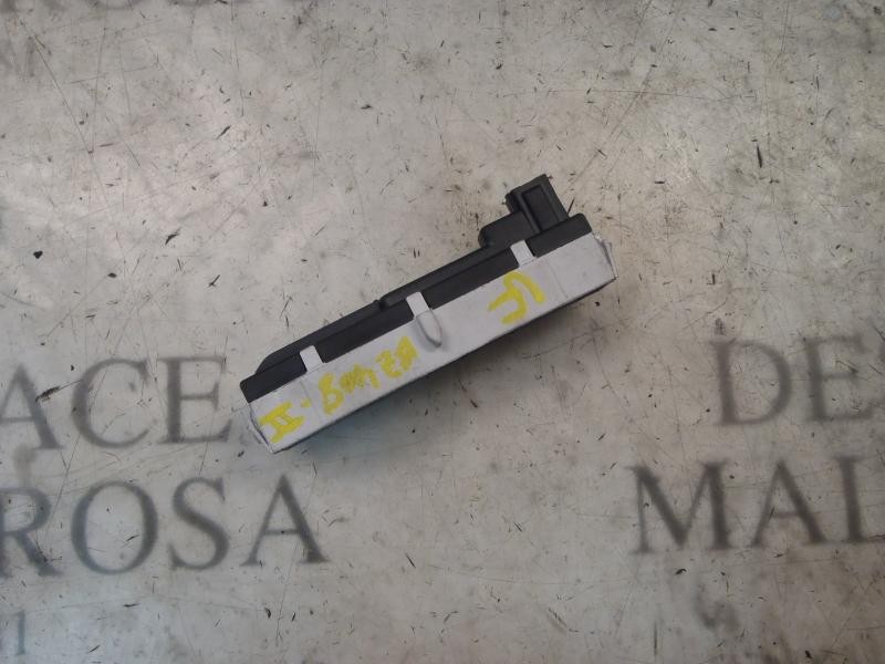 Recambio de pantalla multifuncion para peugeot 207 1.4 hdi referencia OEM IAM   