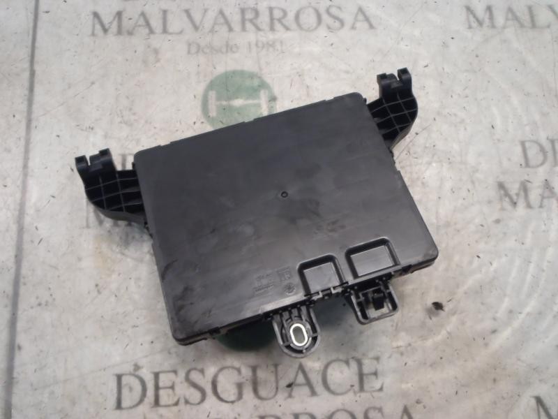 Recambio de caja reles / fusibles para opel insignia sports tourer selective referencia OEM IAM 22737765 2273776501 