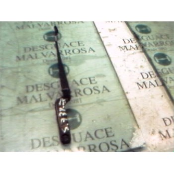 BRAZO LIMPIA DELANTERO IZQUIERDO 