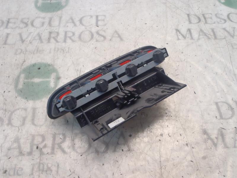 Recambio de piloto trasero central para mercedes-benz clase a (w168) 160 (168.033) referencia OEM IAM   