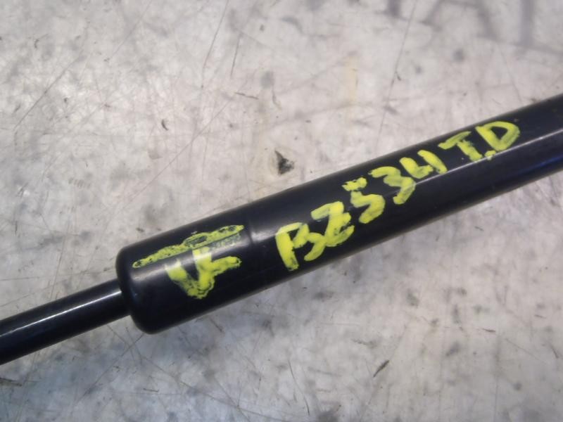 Recambio de amortiguadores maletero / porton para kia rio 1.6 emotion referencia OEM IAM 817801G000  