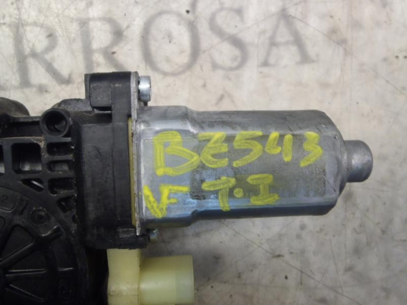 Recambio de elevalunas trasero izquierdo para kia rio 1.6 emotion referencia OEM IAM 834011G010  