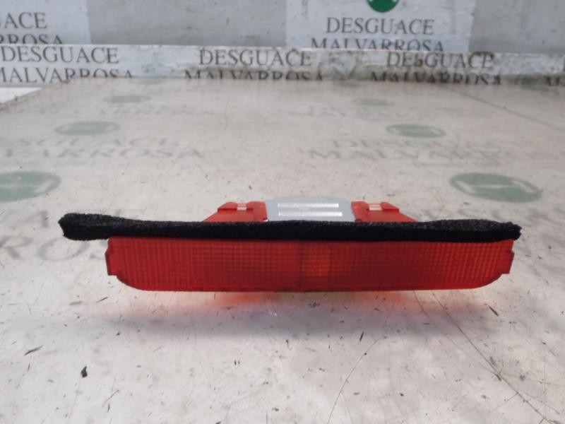 Recambio de piloto trasero central para nissan almera tino (v10m) acenta referencia OEM IAM   