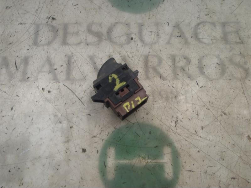 Recambio de mando elevalunas trasero izquierdo para renault laguna (b56) 1.6 16v rt referencia OEM IAM   