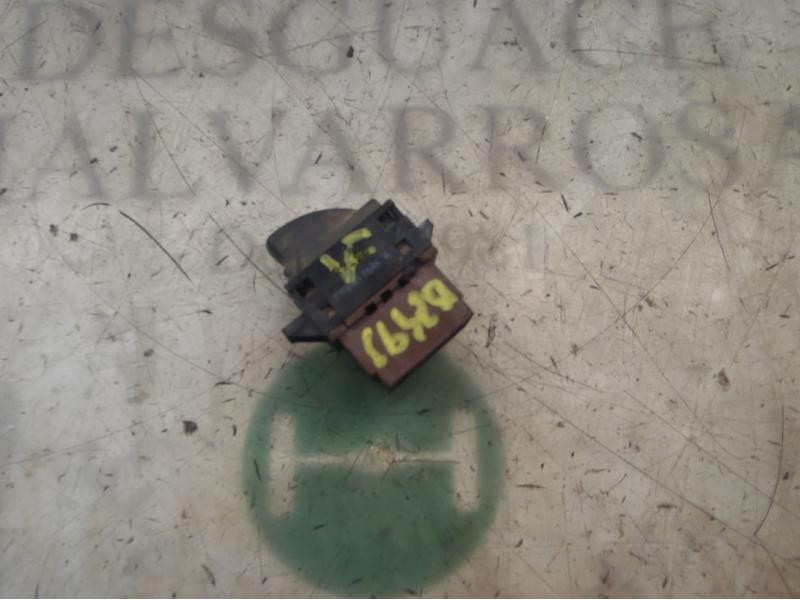 Recambio de mando elevalunas trasero izquierdo para renault laguna (b56) 1.6 16v rt referencia OEM IAM   