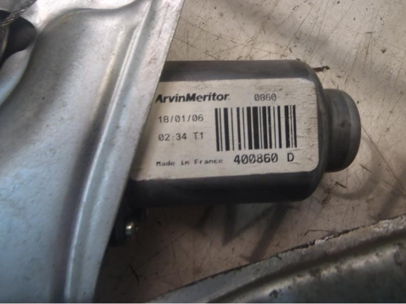 Recambio de elevalunas delantero izquierdo para renault clio iii authentique referencia OEM IAM 8200291145 400860D 400860D