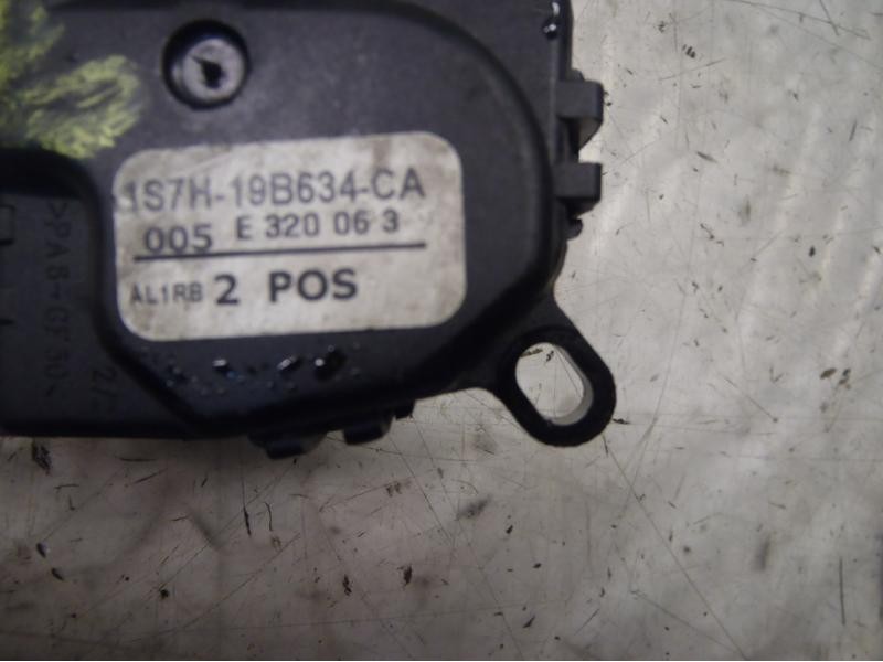 Recambio de motor apertura trampillas climatizador para ford focus berlina (cap) ambiente (d) referencia OEM IAM   