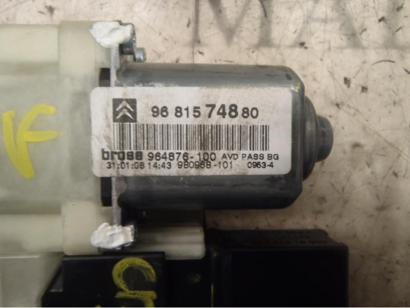 Recambio de motor elevalunas delantero derecho para citroën c4 berlina collection referencia OEM IAM 9222AV  