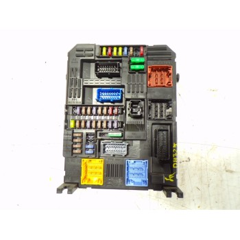 CAJA RELES / FUSIBLES 1619108380 9830790580 