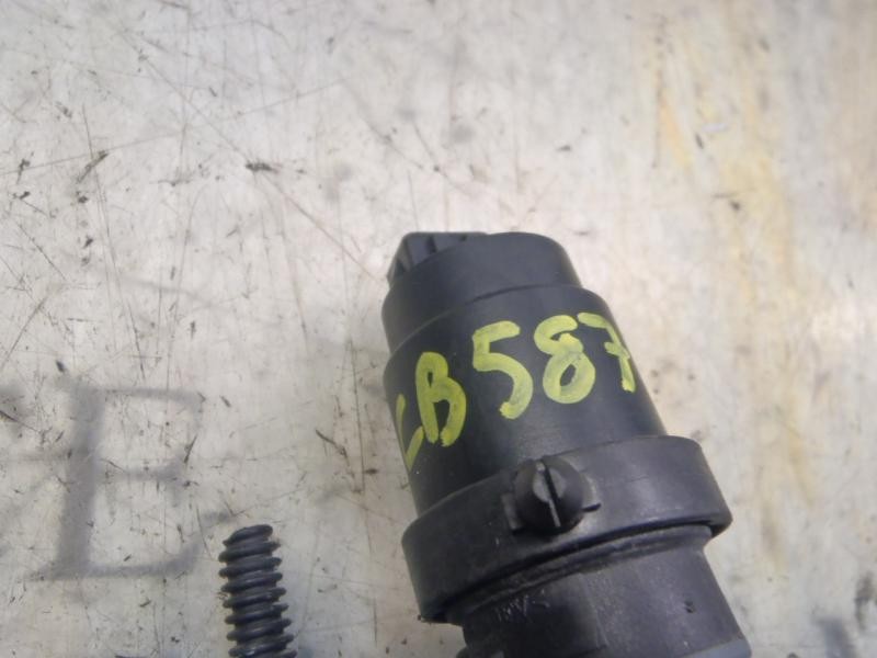 Recambio de bomba limpia para opel zafira b enjoy plus referencia OEM IAM   