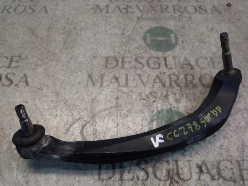 Recambio de brazo suspension superior delantero derecho para nissan primera berlina (p12) acenta referencia OEM IAM   