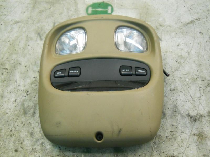 Recambio de piloto interior para jeep gr.cherokee (wj/wg) 3.1 td limited referencia OEM IAM   