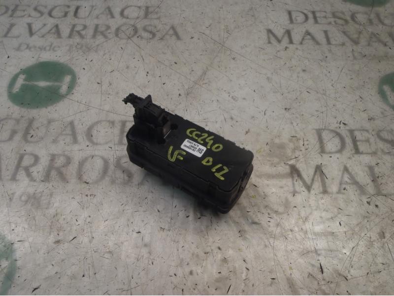 Recambio de mando elevalunas delantero izquierdo para opel vectra c berlina club referencia OEM IAM   