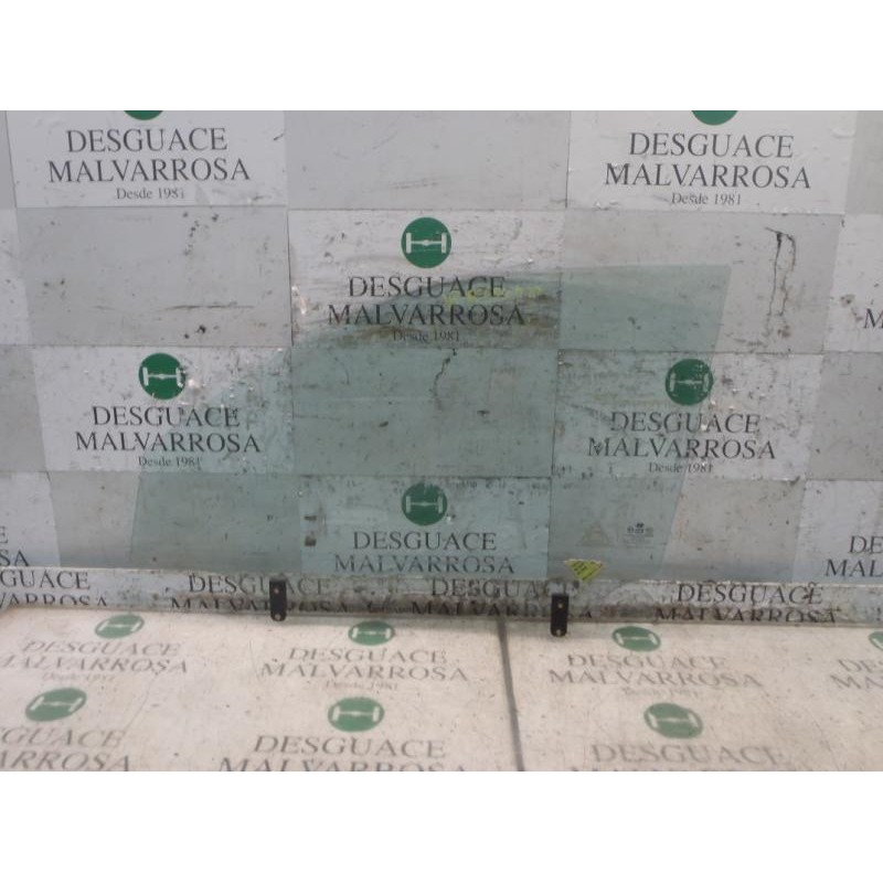 Recambio de cristal puerta delantero izquierdo para hyundai tucson (jm) 2.0 crdi comfort referencia OEM IAM 824102E030  