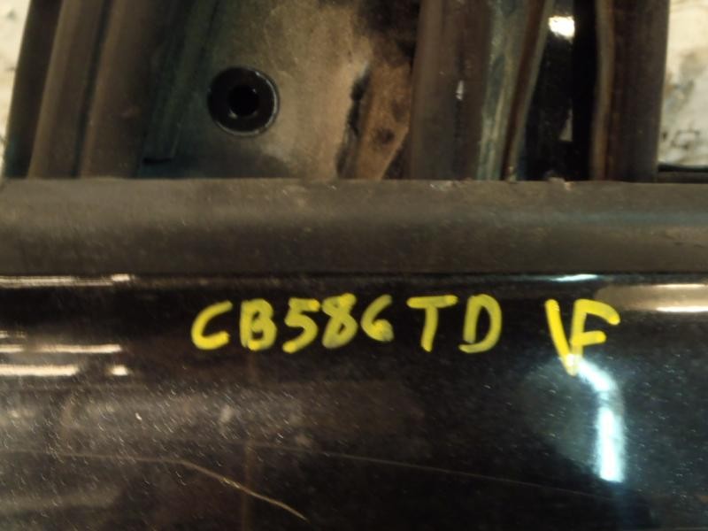 Recambio de puerta trasera derecha para volvo v50 familiar 2.0 d kinetic referencia OEM IAM 31335444  