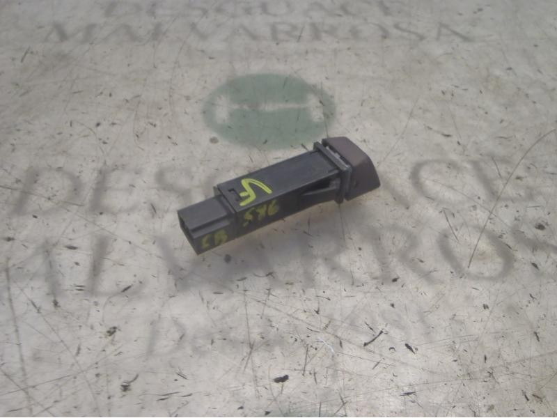 Recambio de warning para volvo v50 familiar 2.0 d kinetic referencia OEM IAM 9123684  8651399