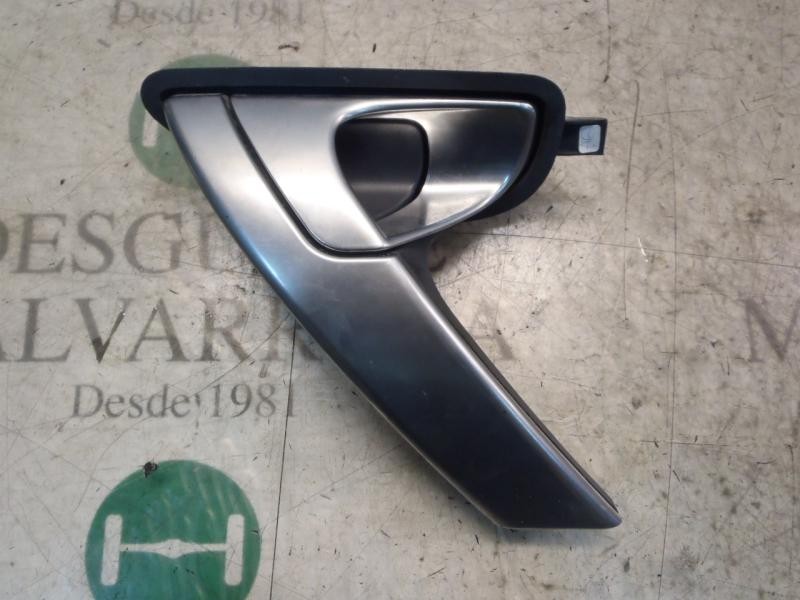 Recambio de maneta interior trasera derecha para nissan primera berlina (p12) acenta referencia OEM IAM   