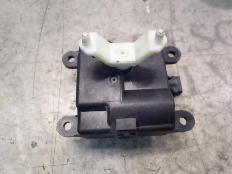 Recambio de motor apertura trampillas climatizador para nissan primera berlina (p12) acenta referencia OEM IAM   