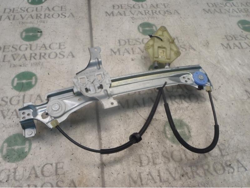 Recambio de elevalunas trasero izquierdo para renault megane iii sport tourer dynamique referencia OEM IAM 827210008R  